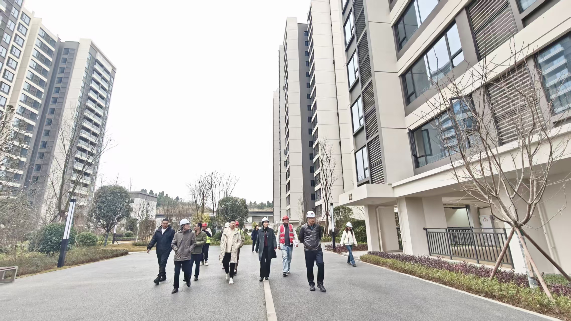 热烈：亍八炷高新区南片区棚户区改造配套基础设施建设项目”顺利通过竣工验收